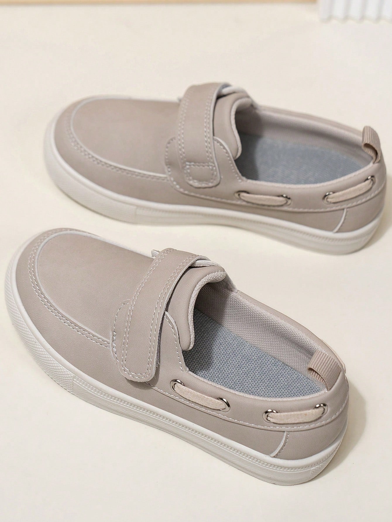 English Style Hook And Loop Slip-On Anti-Skid Wear-Resistant Soft-Sole Loafers Beige
