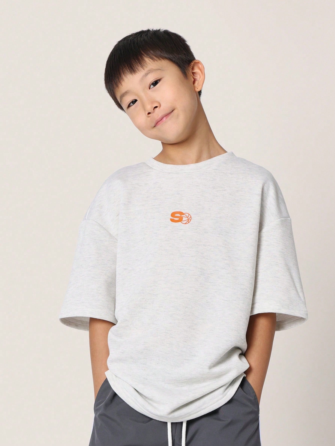 Tween Boys Comfy Oversized Fit Elbow Sleeve Tee With Small Graphic Print And Contrast Loose Fit Parachute Nylon Pant