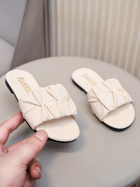 New Round Headed Fabric Pleated Design For Girls' Outdoor Slippers
