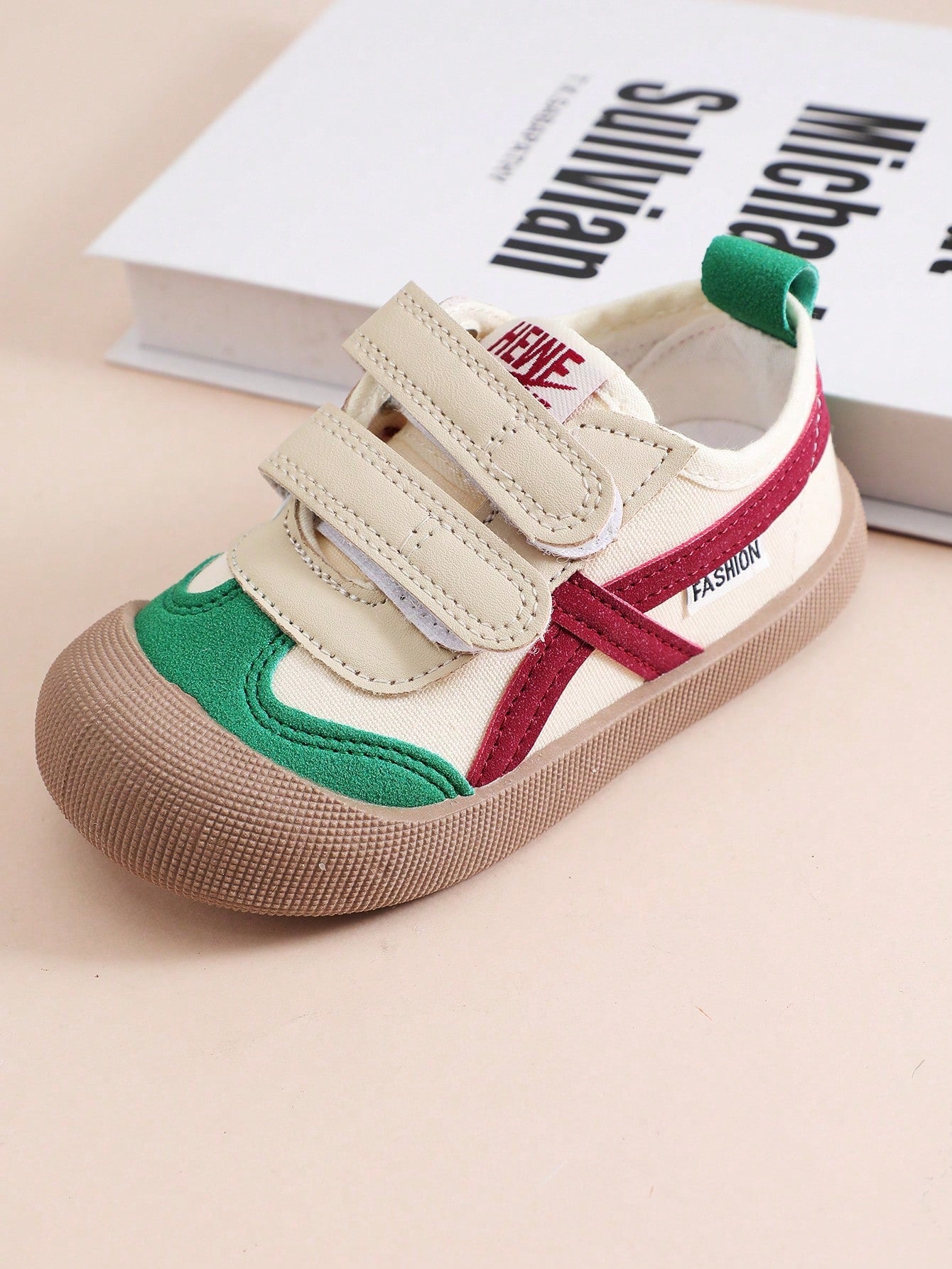 Fashionable Unisex Lightweight Rubber Sole Running Shoes