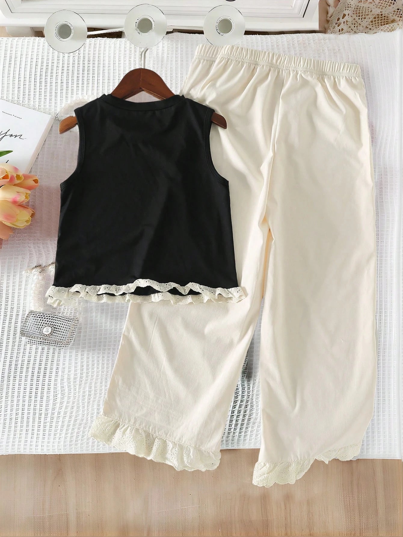 Sweet Lady Round Neck Sleeveless 3D Bow Embroidery Ruffle Vest And Elastic Waist Wide Leg Color Block Ruffle Hem Shorts