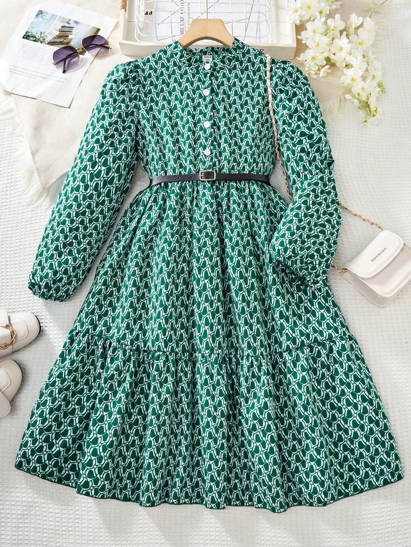Tween Girl Ditsy Floral Puff Sleeve Long Sleeve Holiday Dress Without Belt Dark Green