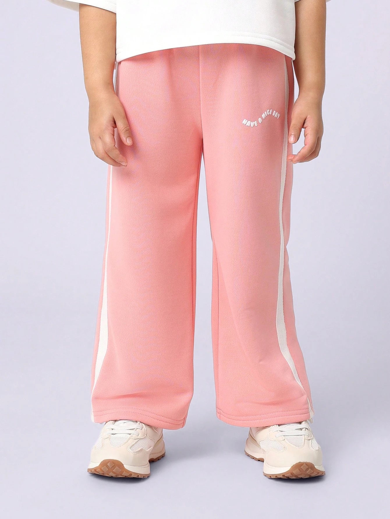 Young Girls Comfy Boxy Crop T-Shirt And Wide Leg Sweatpants With Have A Nice Day Graphic