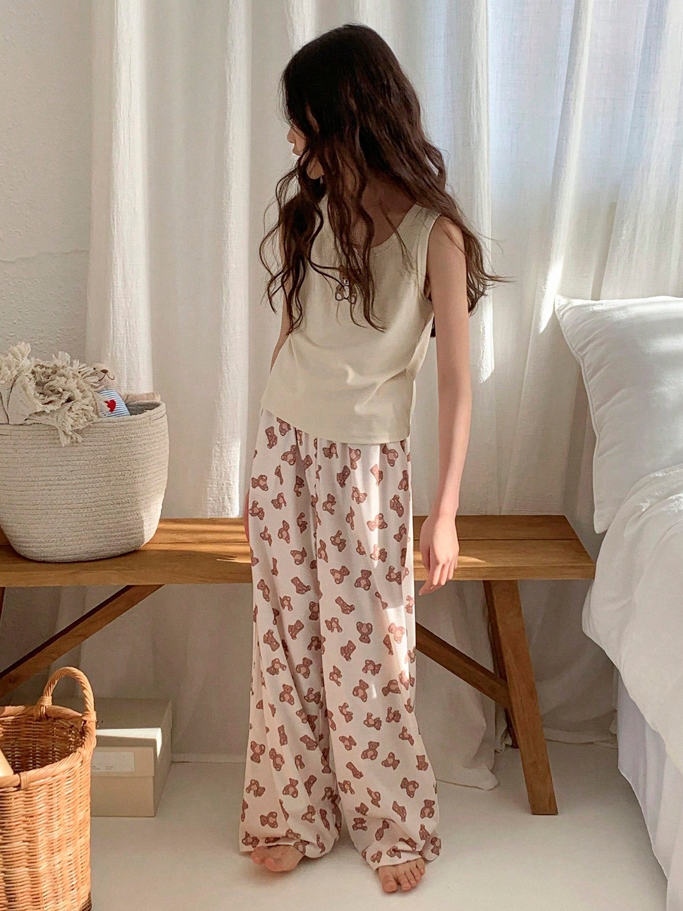 DAZY Tween Girl Bear Print Top & Allover Print Flowy Pants Sleepwear Set Beige