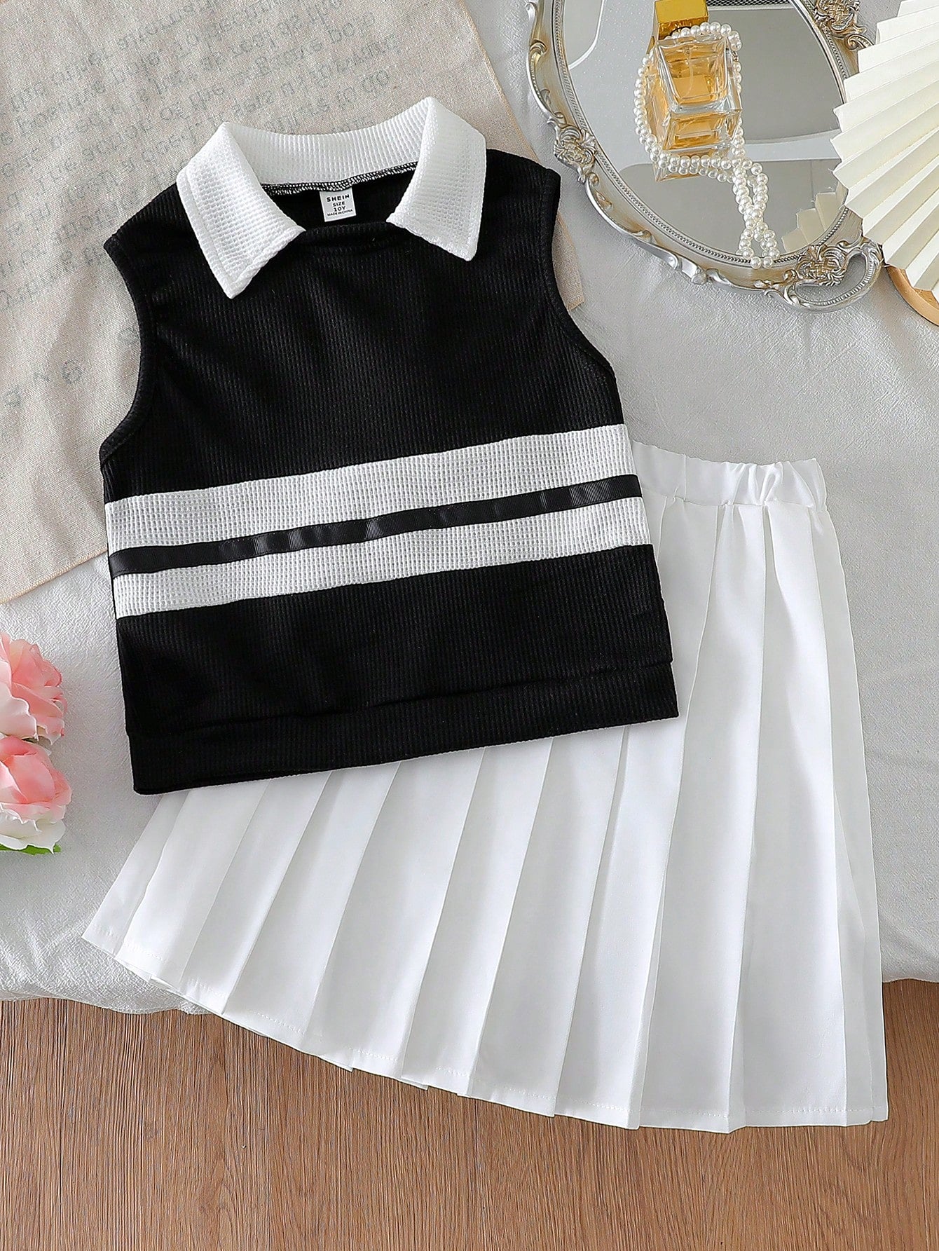 Young Girls Fashion Lapel Collar Sleeveless Top With Elastic Waist Pleated A-Line Skirt Black & White