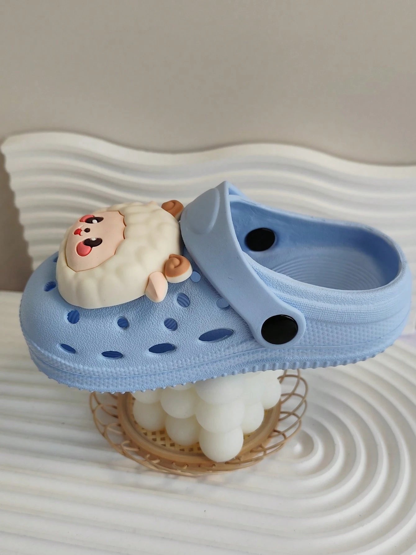 Soft Unisex Flat Slip-Resistant Two Wear Hole Shoes For Girls And Boys