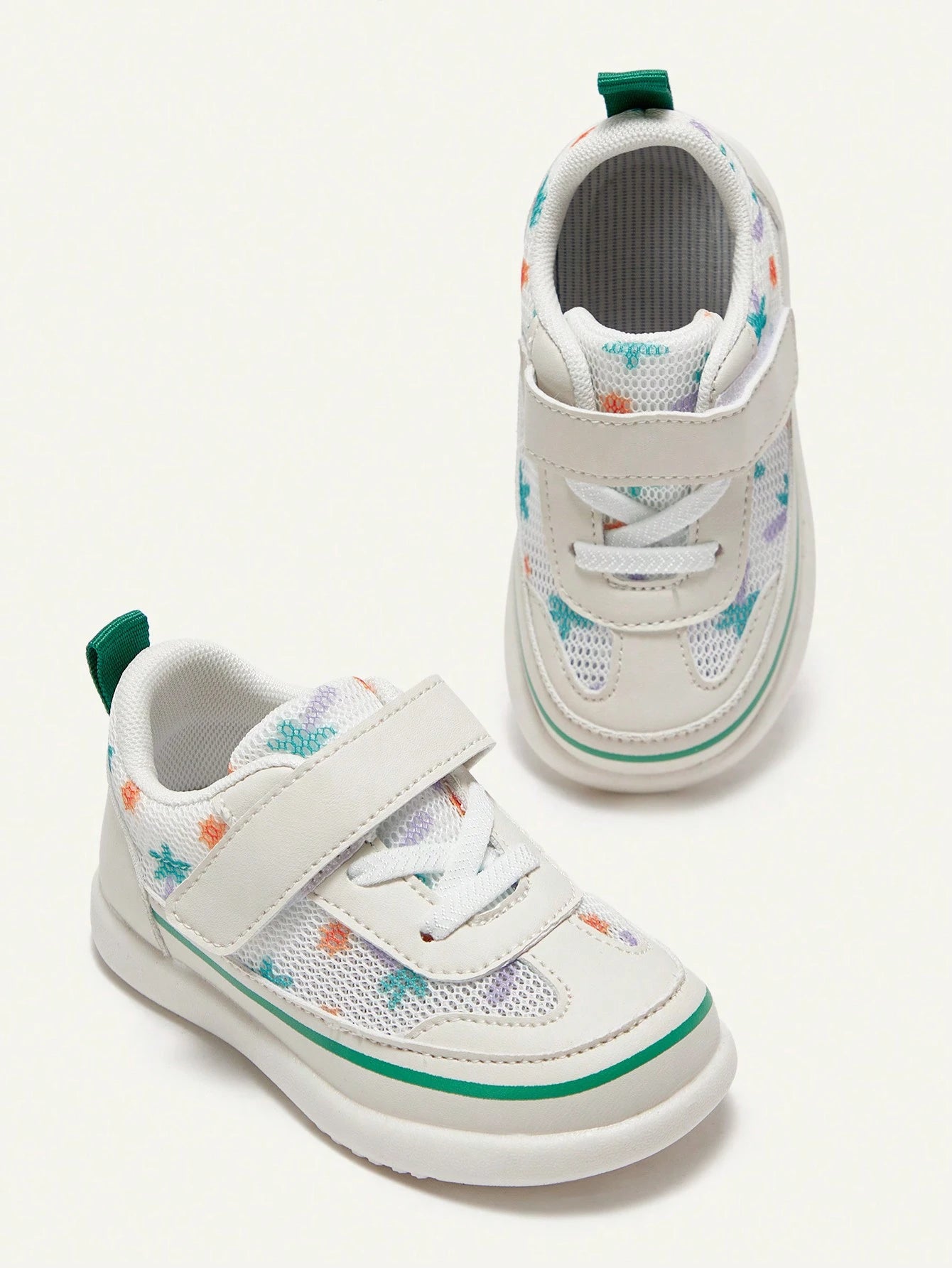 Fashionable & Versatile Casual Breathable Mesh Peach Decor Soft Bottom Sports Shoes
