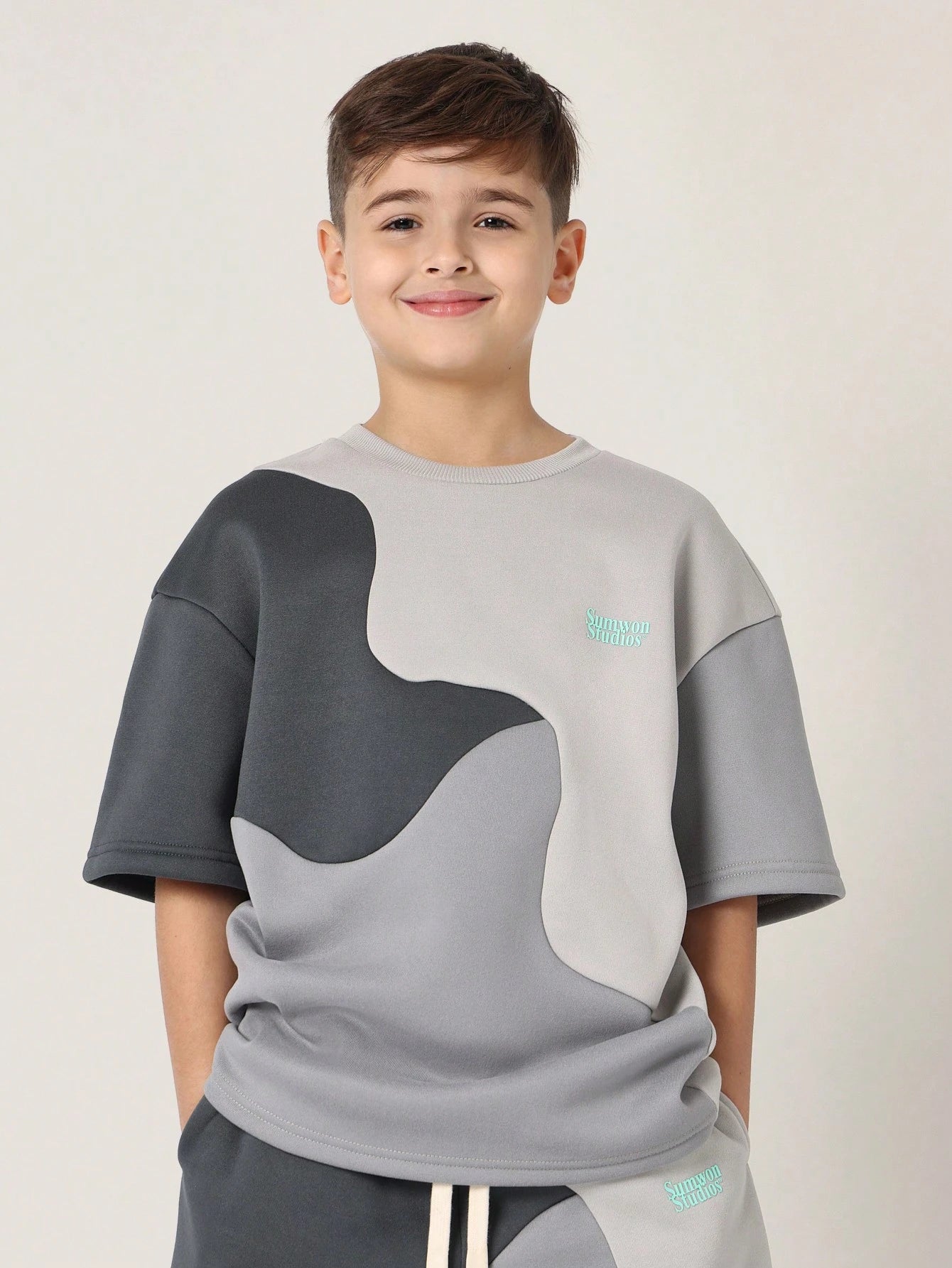 Tween Boys Comfy Regular Fit Colour Block Curve Panelled Tee And Shorts