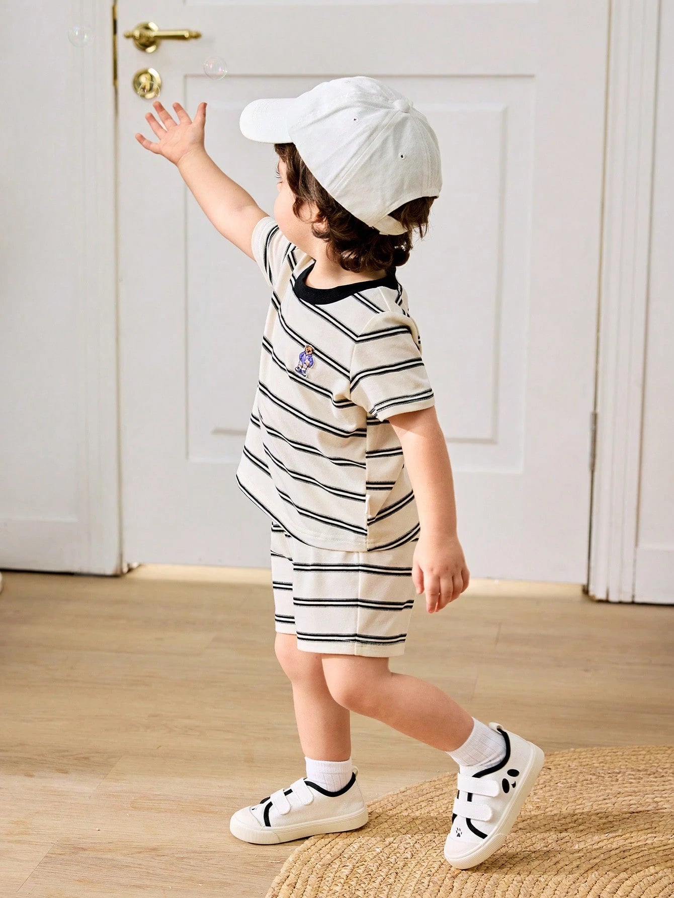 Cozy Pixies 1 Pair Girl Canvas Casual Flat Shoes With Butterfly Pattern