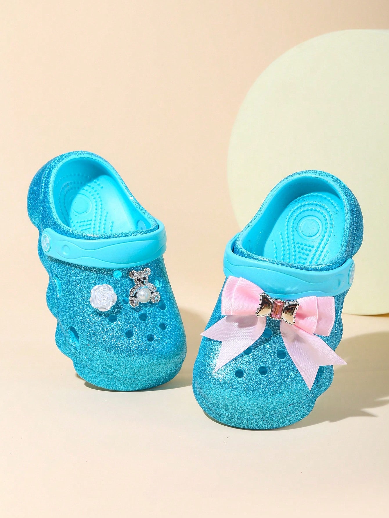 Fashionable Flower Decor Soft Sole Toddler/Kids Hole Shoes