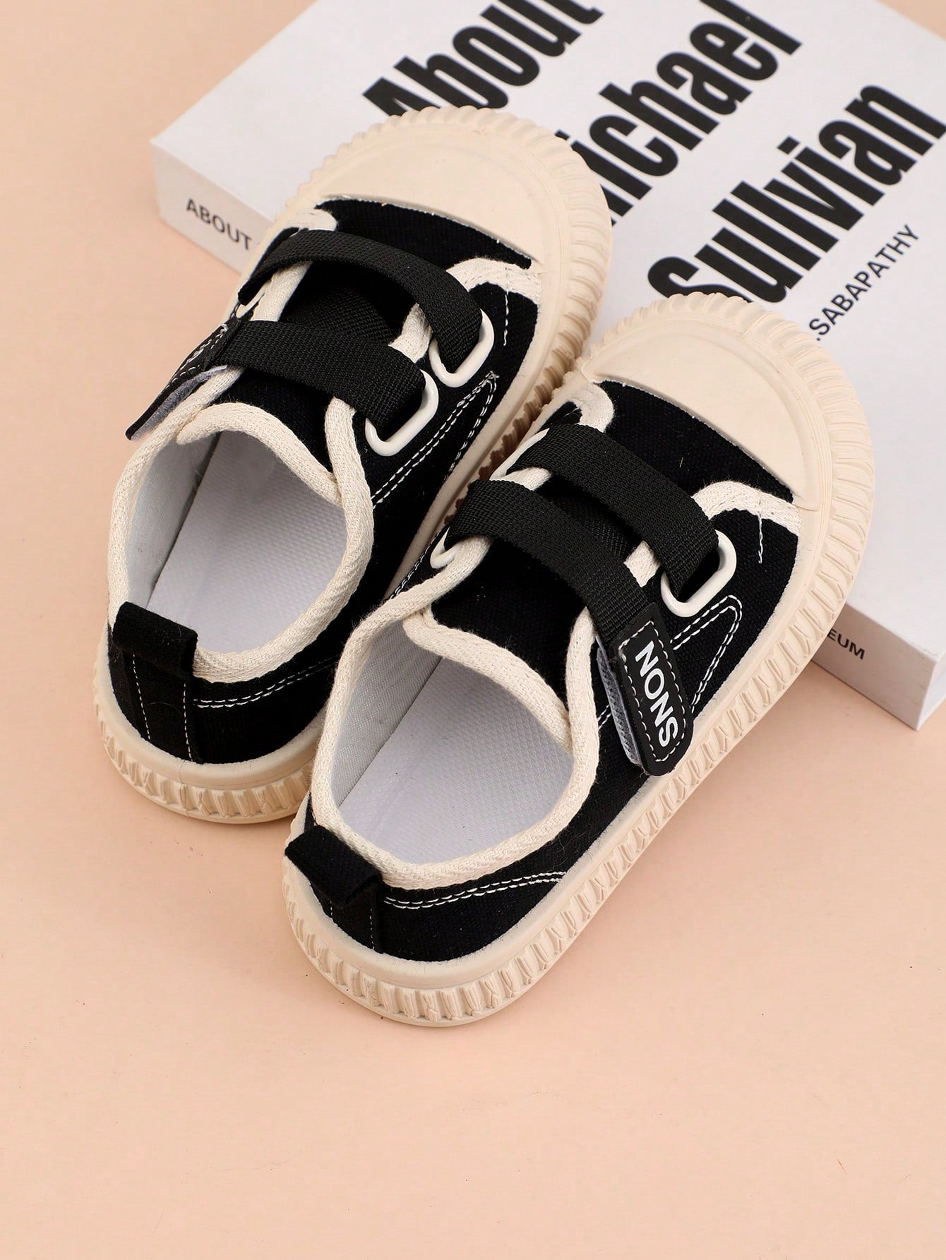 Fashionable Unisex Lightweight Rubber Sole Running Shoes Black