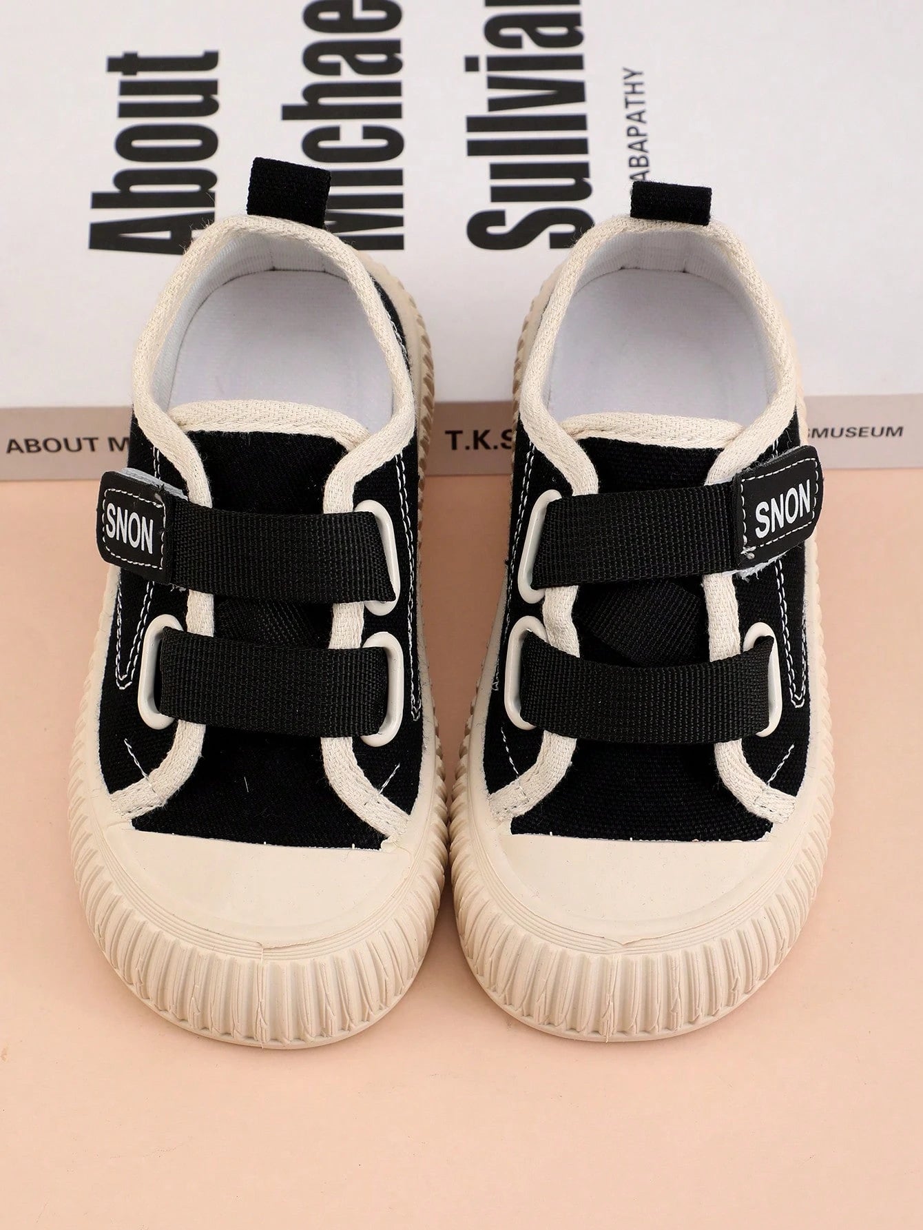 Fashionable Unisex Lightweight Rubber Sole Running Shoes