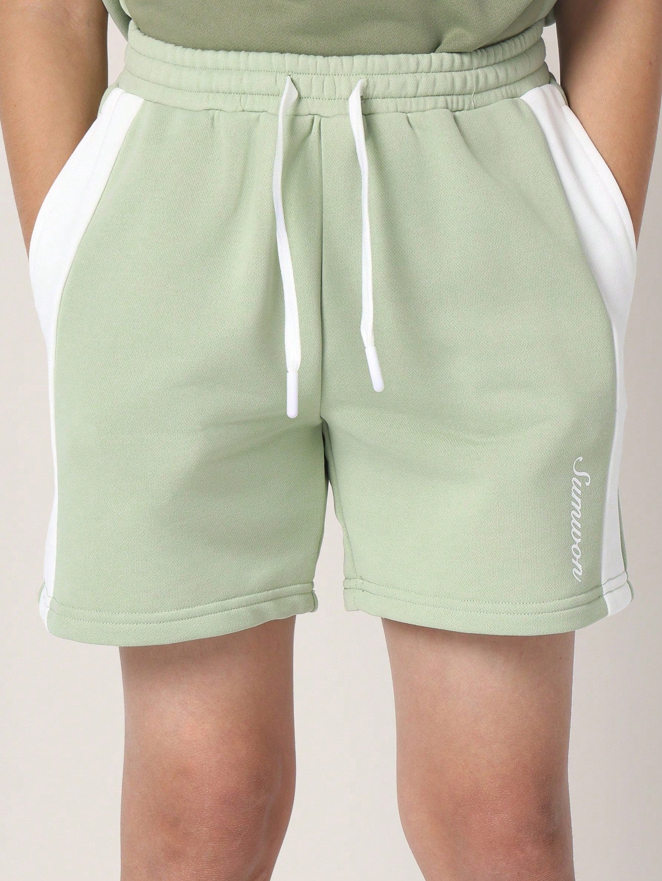Stylish Lucky Charm Athletic Sleeveless Tank Top And Shorts Set