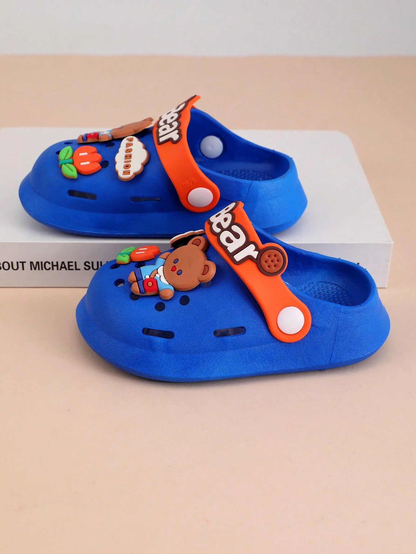 Casual Breathable Girls' Clogs With Cute Cartoon Accessories
