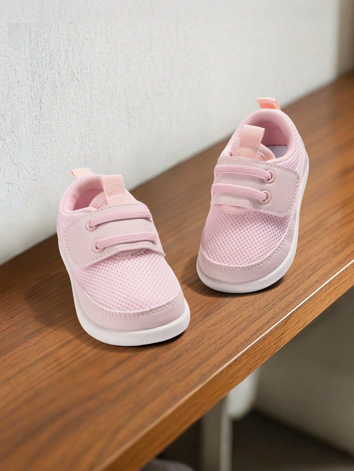 1 Pair Girl's Pink Mesh Hook And Loop Flat Casual Sporty Shoes