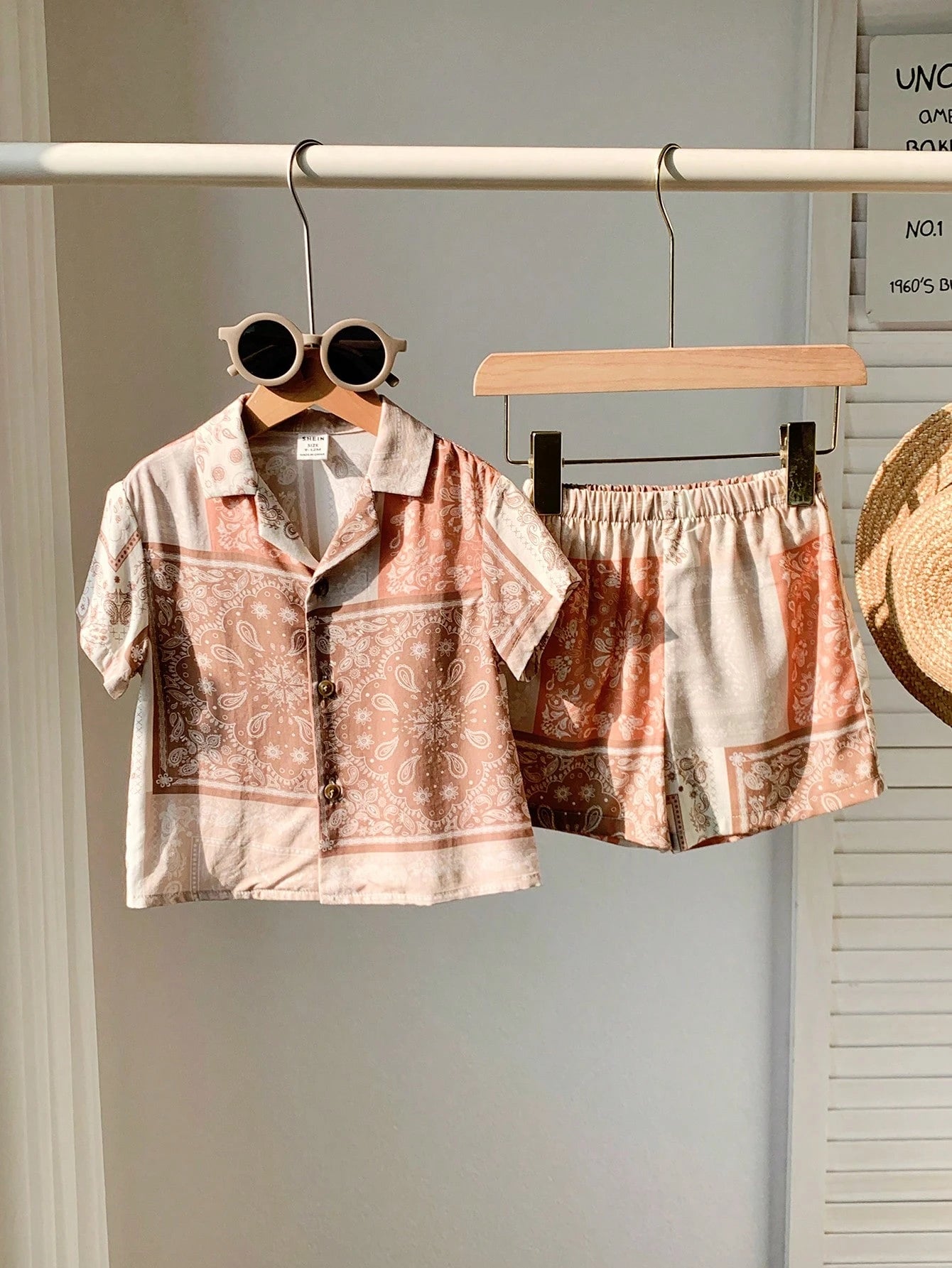 Casual Retro Pattern Short Sleeve Shirt Top And Elastic Waist Shorts