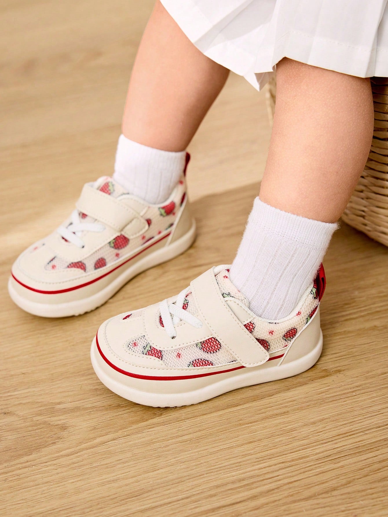 Fashionable & Versatile Casual Breathable Mesh Peach Decor Soft Bottom Sports Shoes Beige 3
