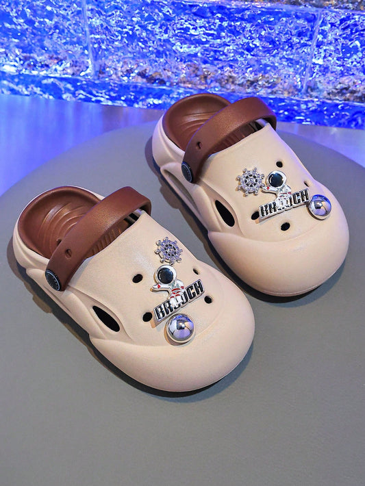 Little Boys' Fashionable EVA Astronaut Design Breathable Non-Slip Beach Sandals Khaki