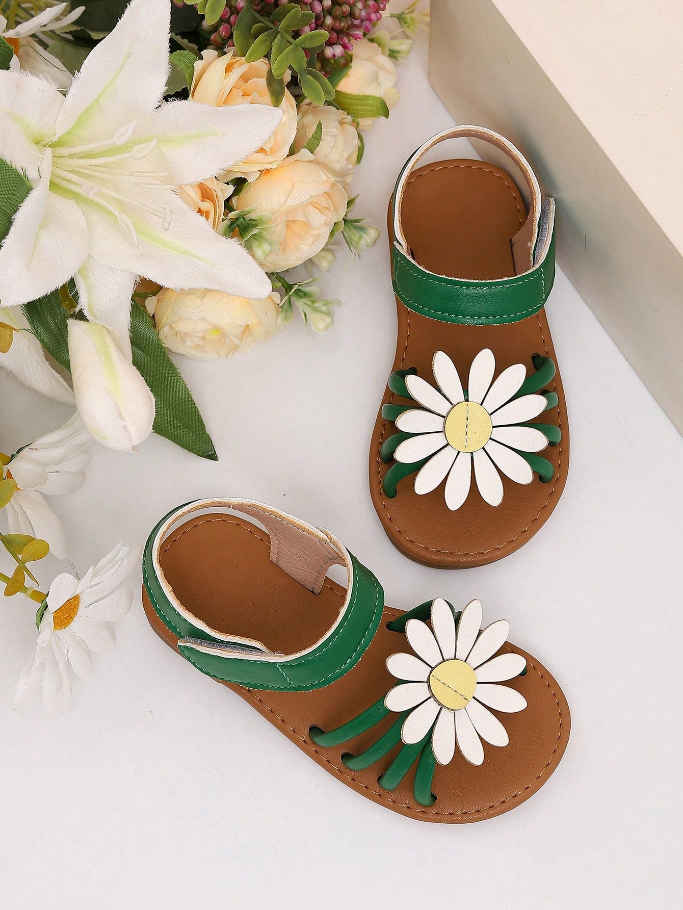 Girls' Summer Daisy Sandals
