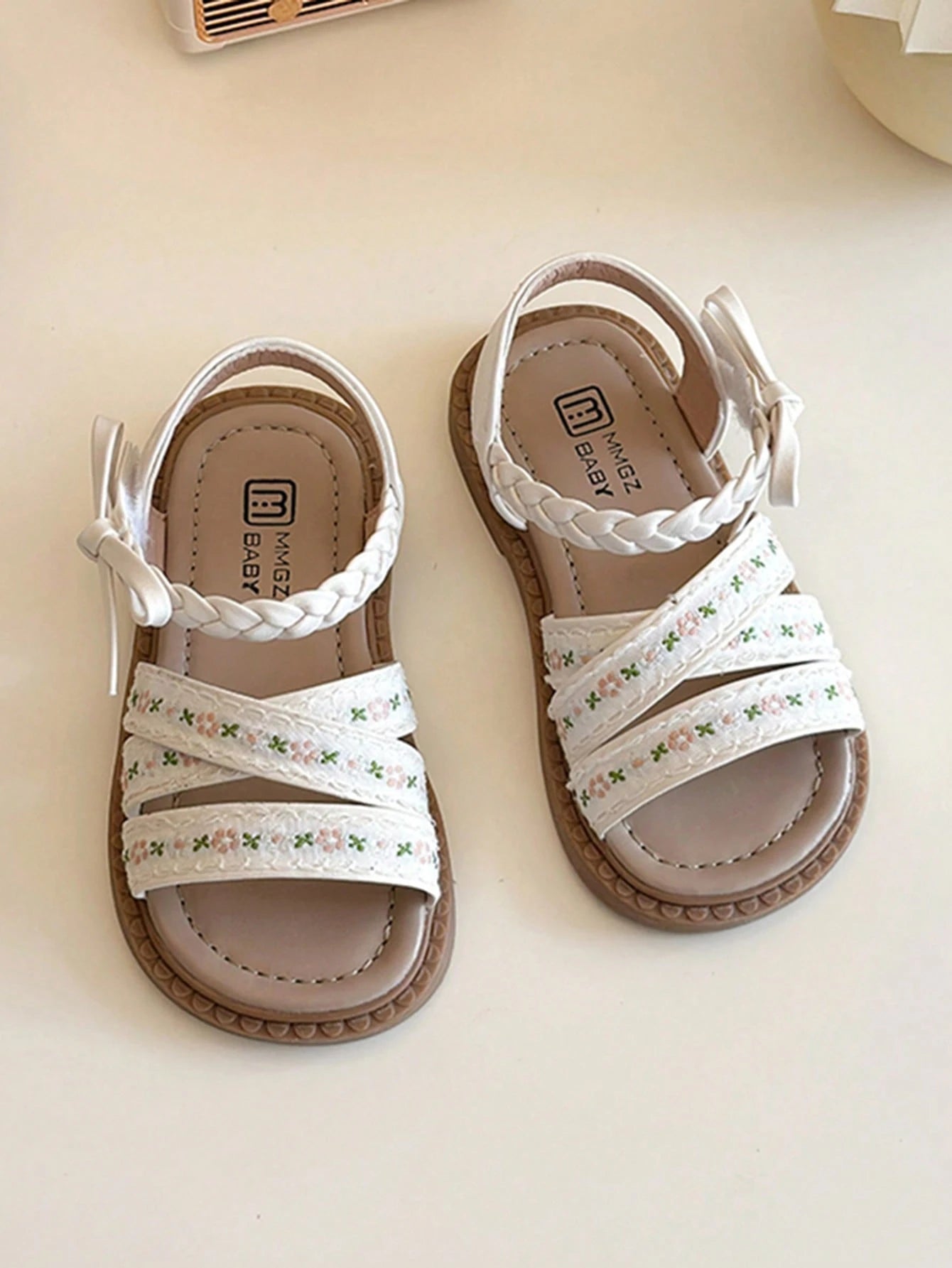 1 Pair Children's Fashionable Resort Beach Princess Bow Tie Sandals