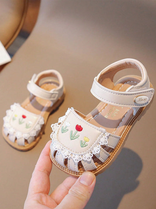 1 Pair Princess Style Girls Sandals Beige