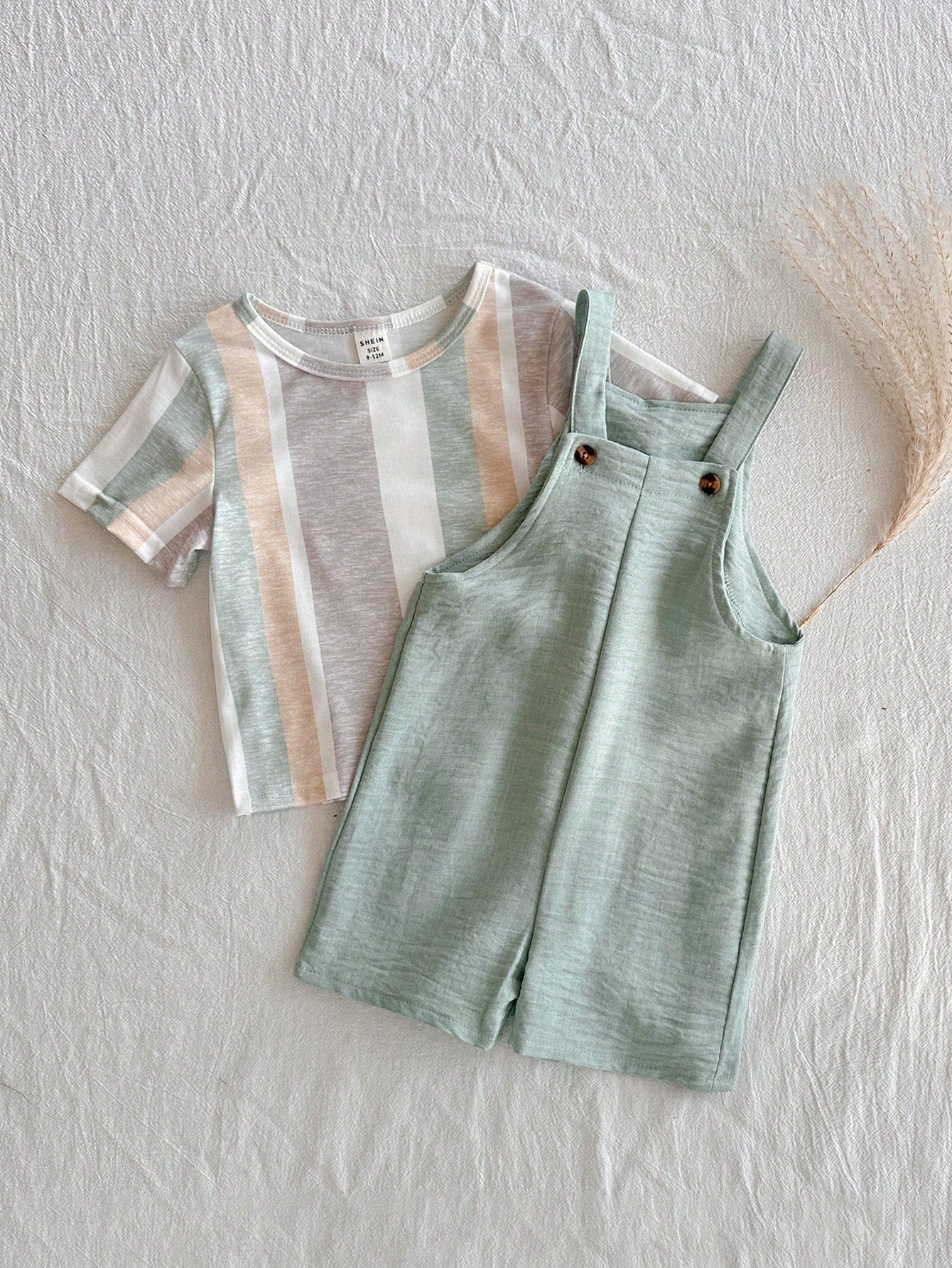 2pcs Baby Boy Casual Striped Top And Bib Pants Set Multicolor