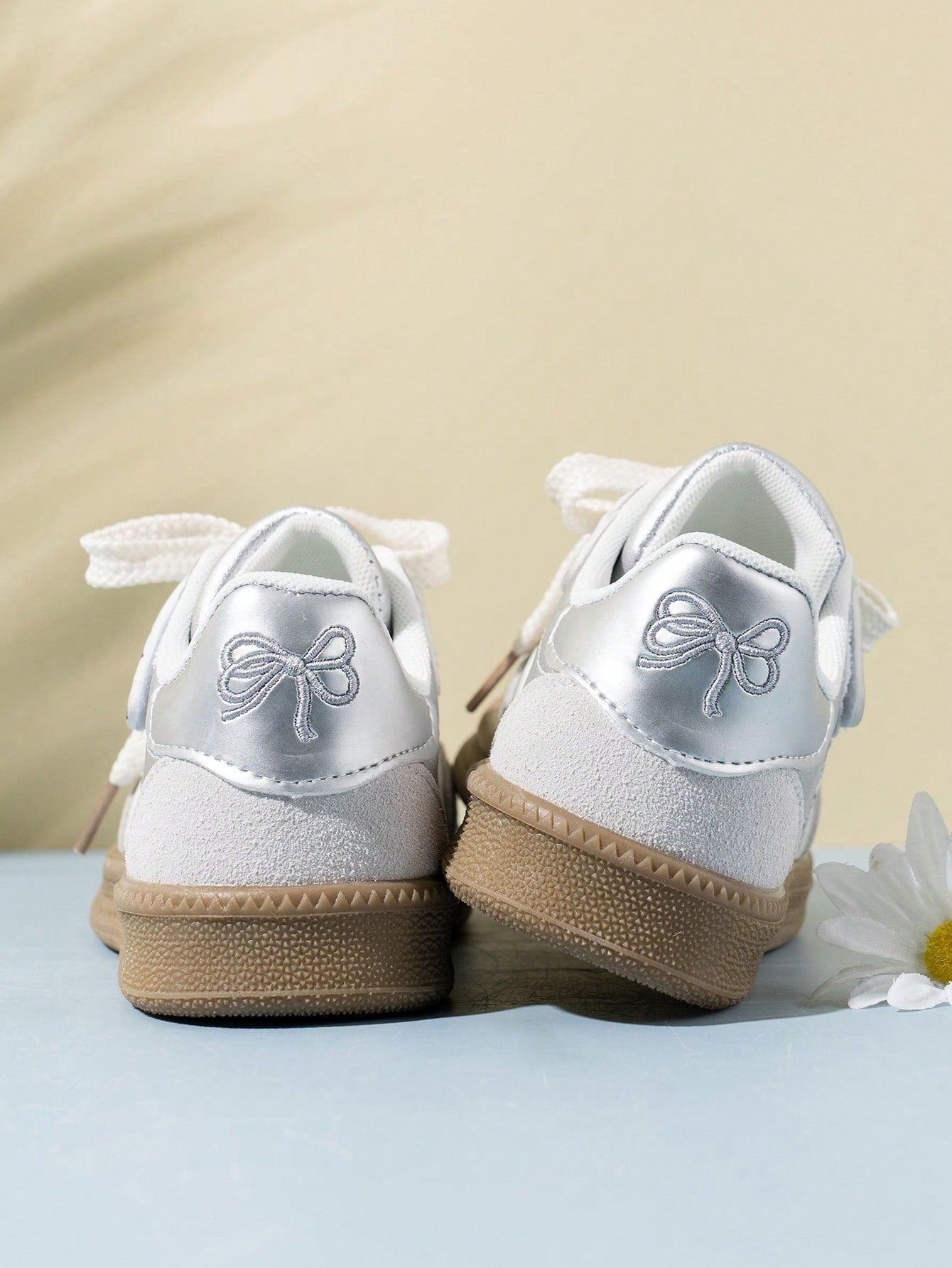 1 Pair Of Kids Casual Sneakers