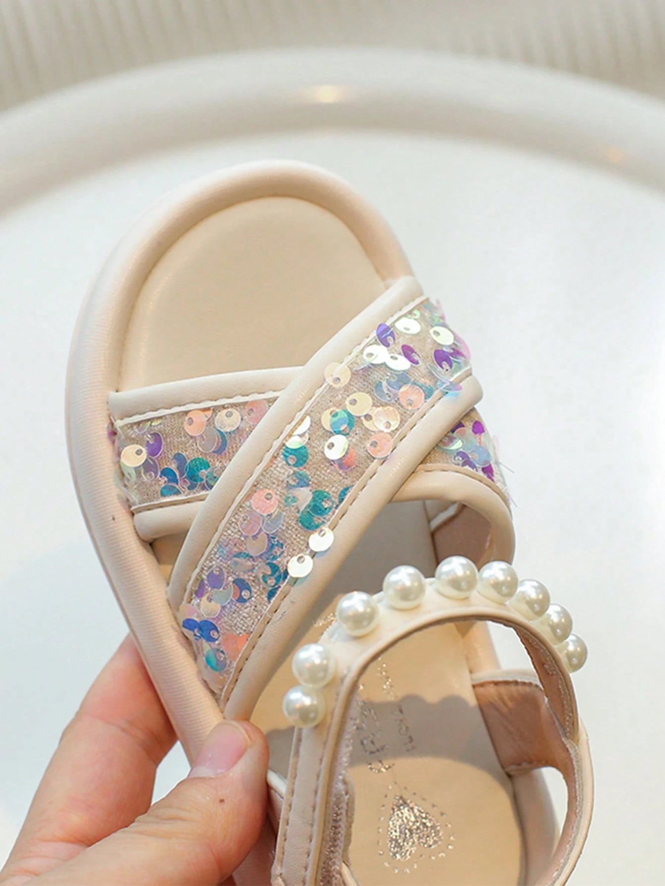 1 Pair Beige PU Sequin Pearl Strap Hook And Loop Design Flat Sandals