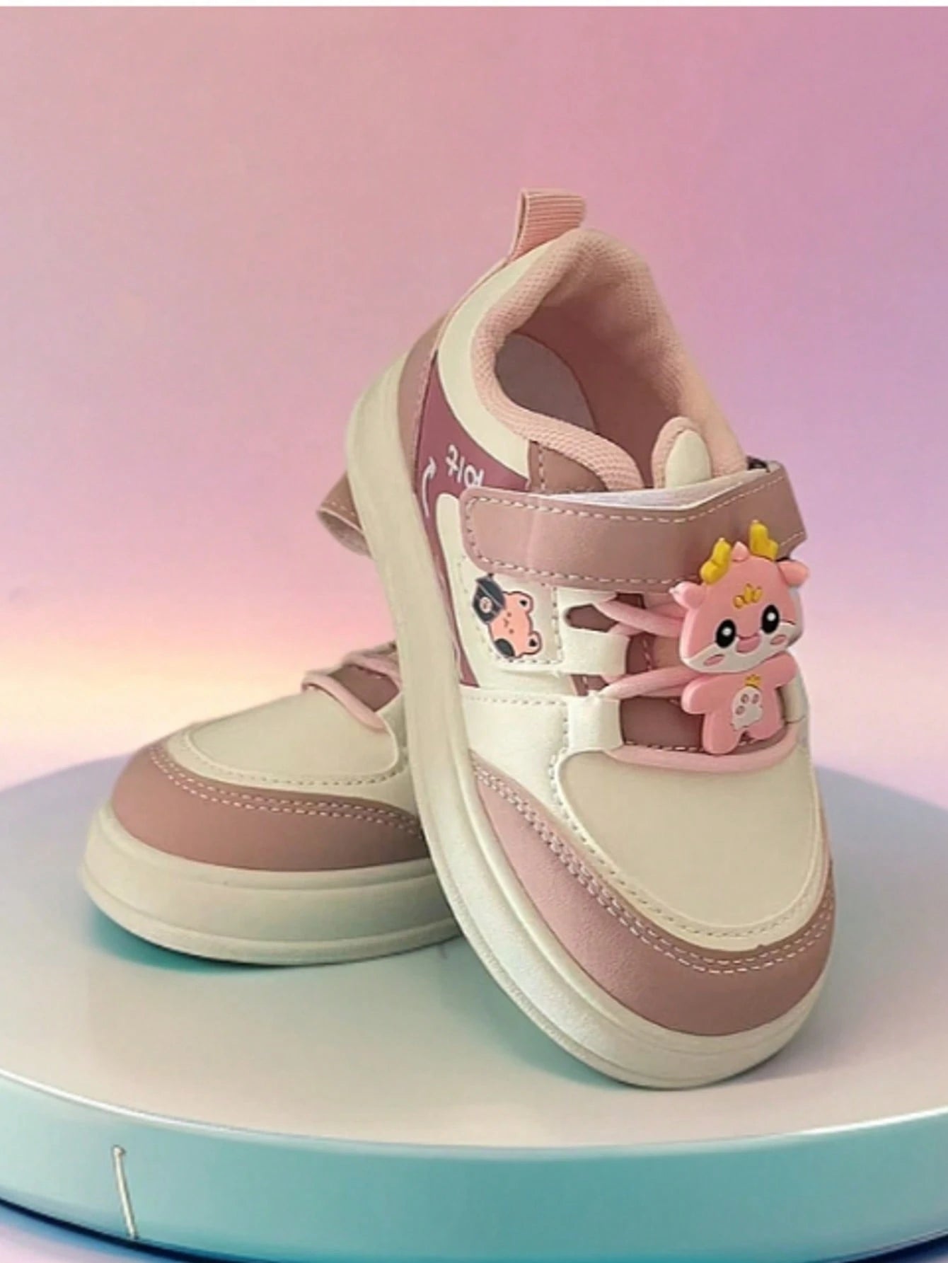 1 Pair Casual Comfortable Low-Top Sneakers Suitable For Girls