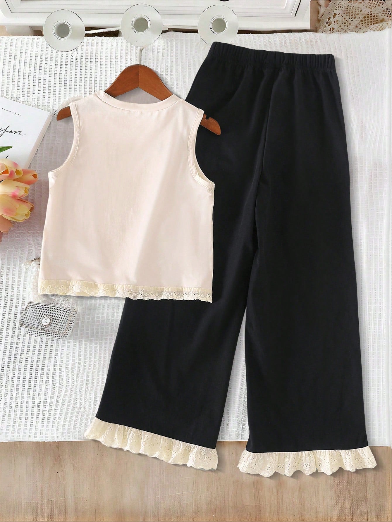 Sweet Lady Round Neck Sleeveless 3D Bow Embroidery Ruffle Vest And Elastic Waist Wide Leg Color Block Ruffle Hem Shorts