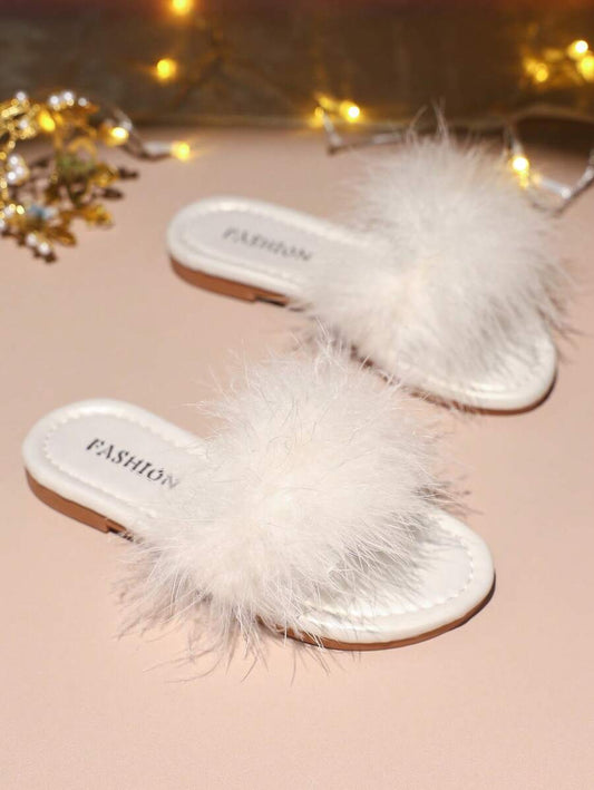 1 Pair Of Children's Fashionable, Casual, Cute, Non-Slip, Durable, Outdoor Fur Sandals White