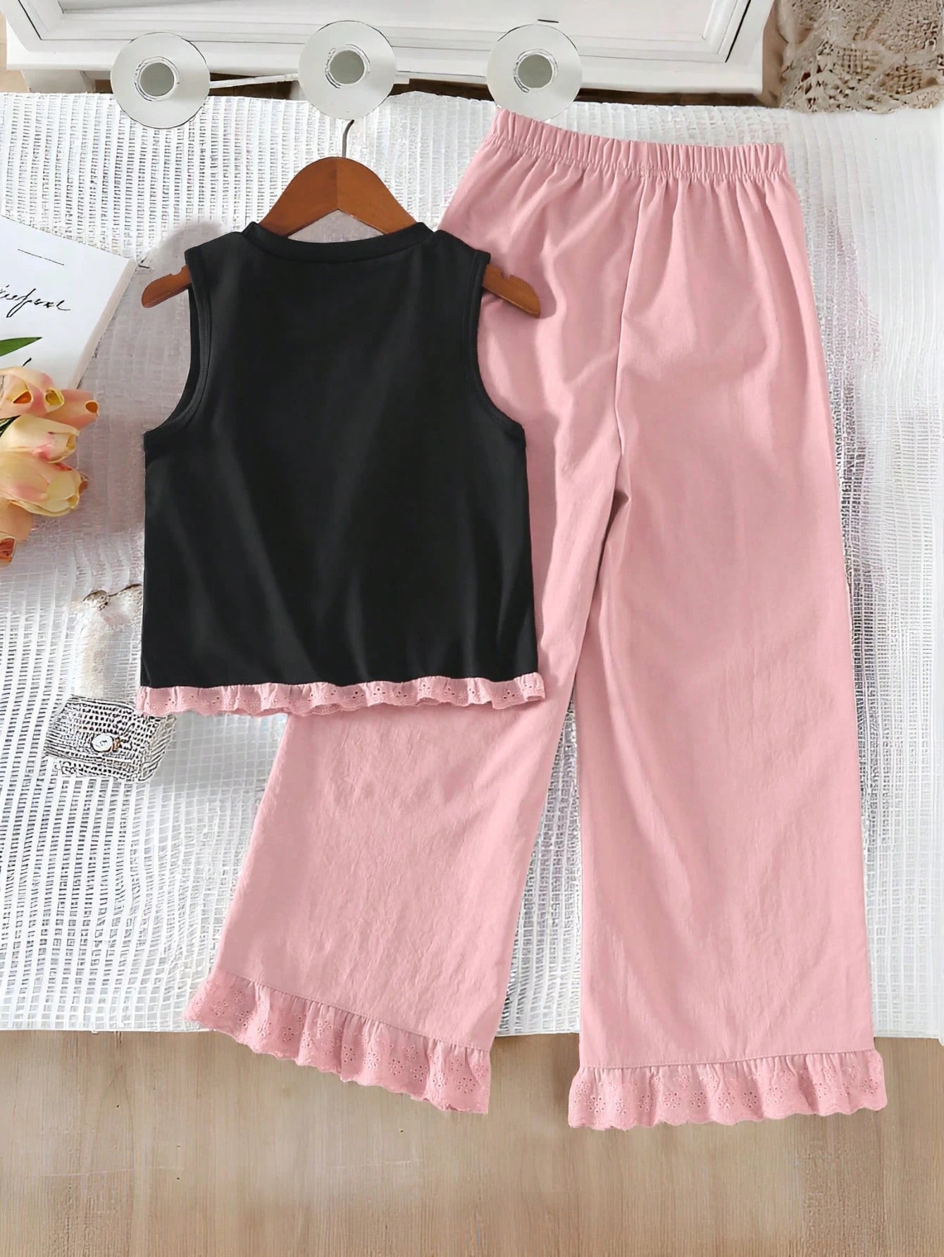 Sweet Lady Round Neck Sleeveless 3D Bow Embroidery Ruffle Vest And Elastic Waist Wide Leg Color Block Ruffle Hem Shorts