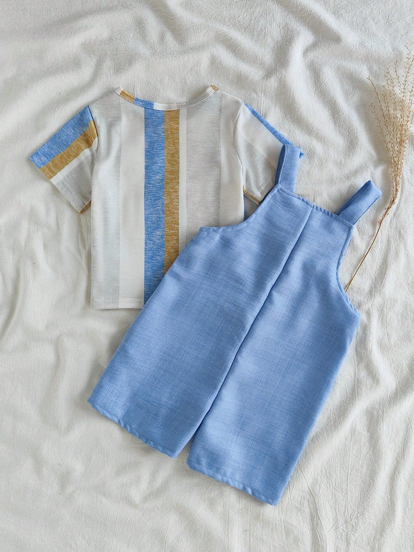 2pcs Baby Boy Casual Striped Top And Bib Pants Set