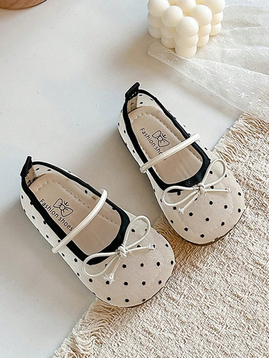 Mummy & Mee, 1 Pair Girls' Firework Mesh Soft Bottom Flat Shoes, New Chinese Style Butterfly Hanfu Shoes