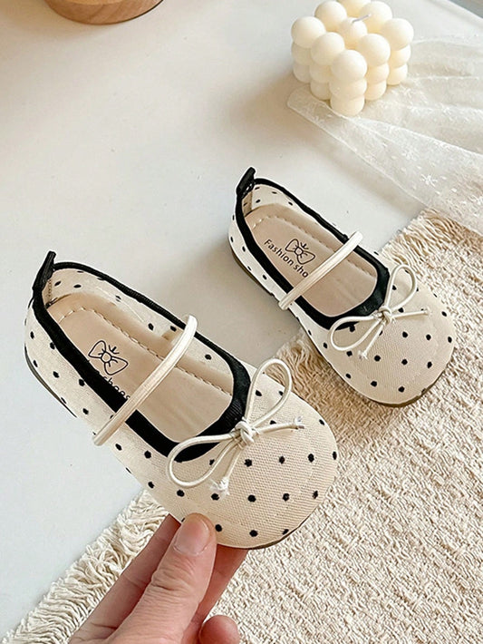 Mummy & Mee, 1 Pair Girls' Firework Mesh Soft Bottom Flat Shoes, New Chinese Style Butterfly Hanfu Shoes
