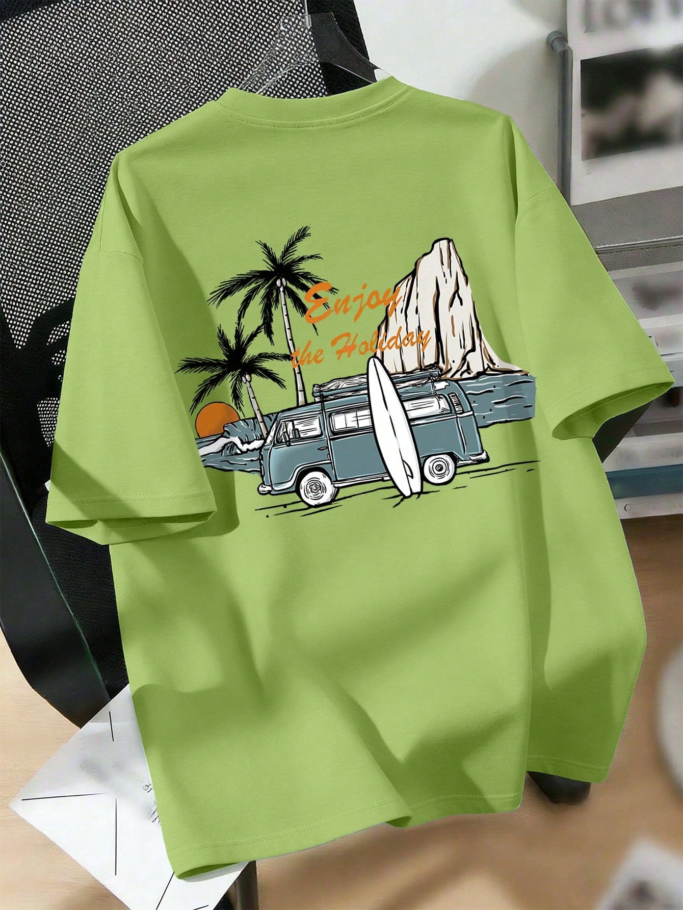 Teenage Boy Beach Print Round Neck T-Shirt