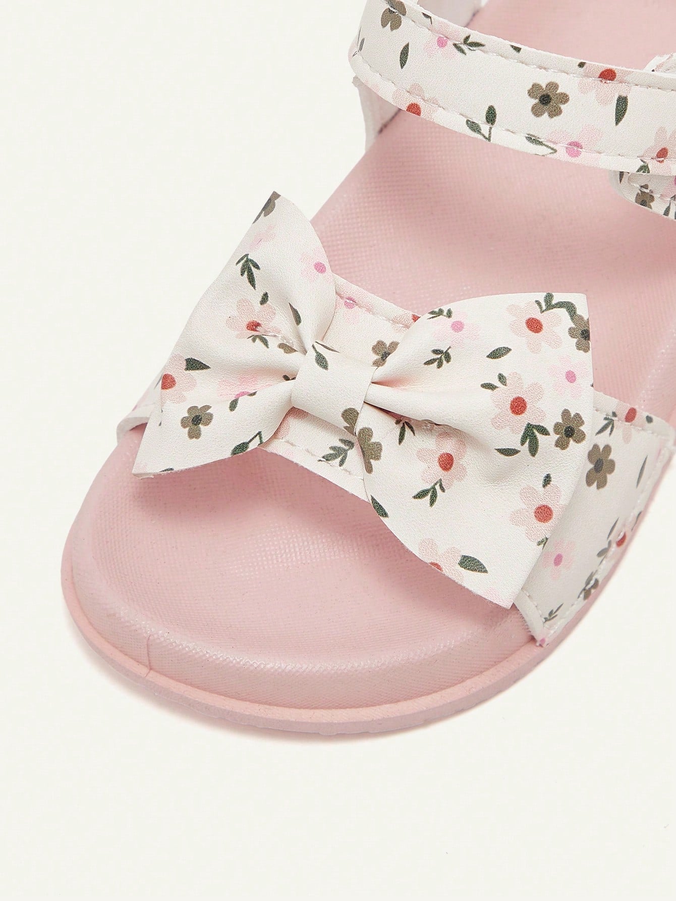 Cozy Pixies 1 Pair of Floral Cute Children's Lightweight White Baby Flat Sandals