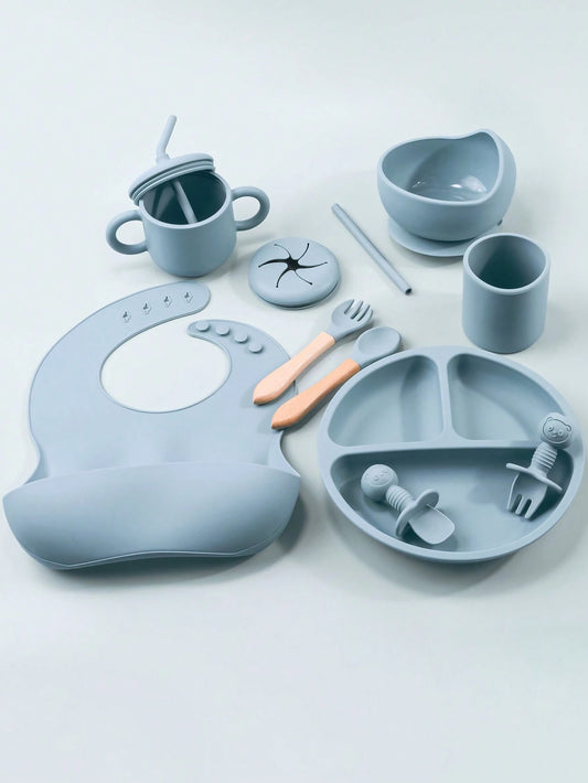 1 Set Children's Feeding Utensils Suit, Silicone Divided Round Plate, Adjustable Bib, Cutlery Set With Wooden Handles, Silicone Straws, Snack Cup Baby Blue