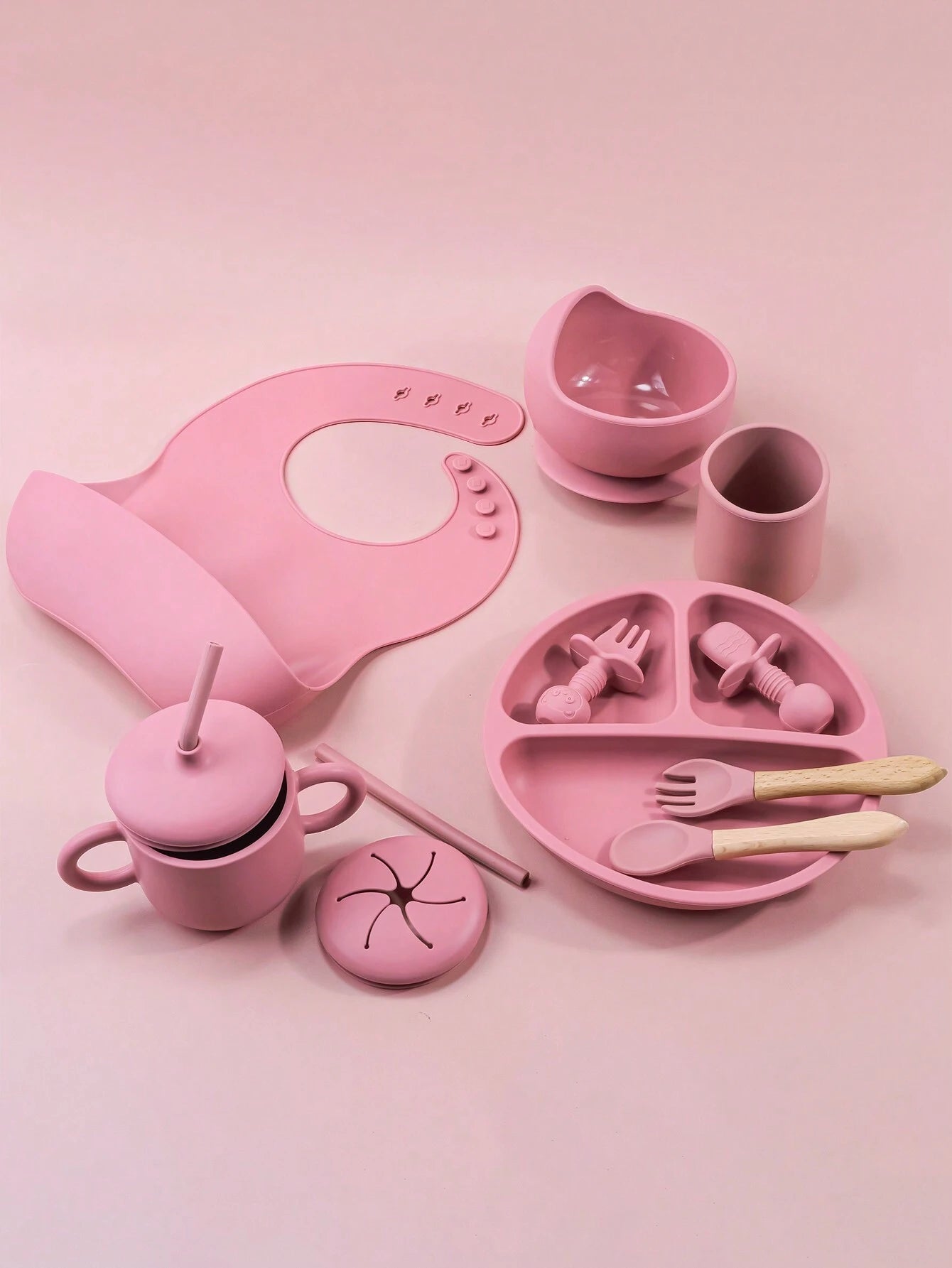 1 Set Children's Feeding Utensils Suit, Silicone Divided Round Plate, Adjustable Bib, Cutlery Set With Wooden Handles, Silicone Straws, Snack Cup Pink
