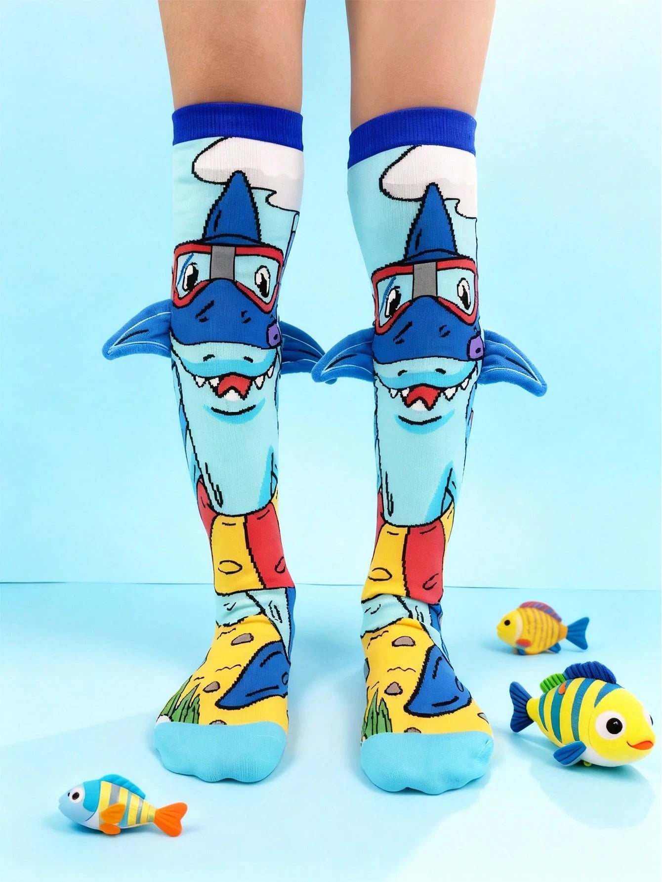 1 Pair Cartoon Shark Pattern 3D Decorative Over-The-Knee Socks