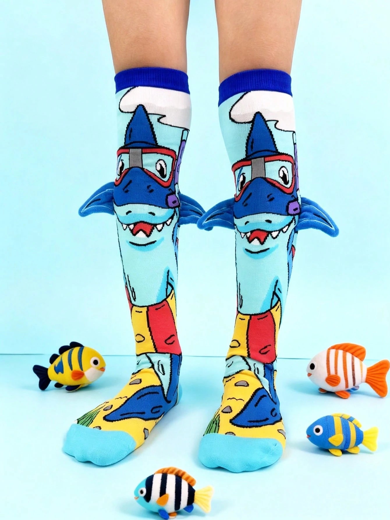 1 Pair Cartoon Shark Pattern 3D Decorative Over-The-Knee Socks