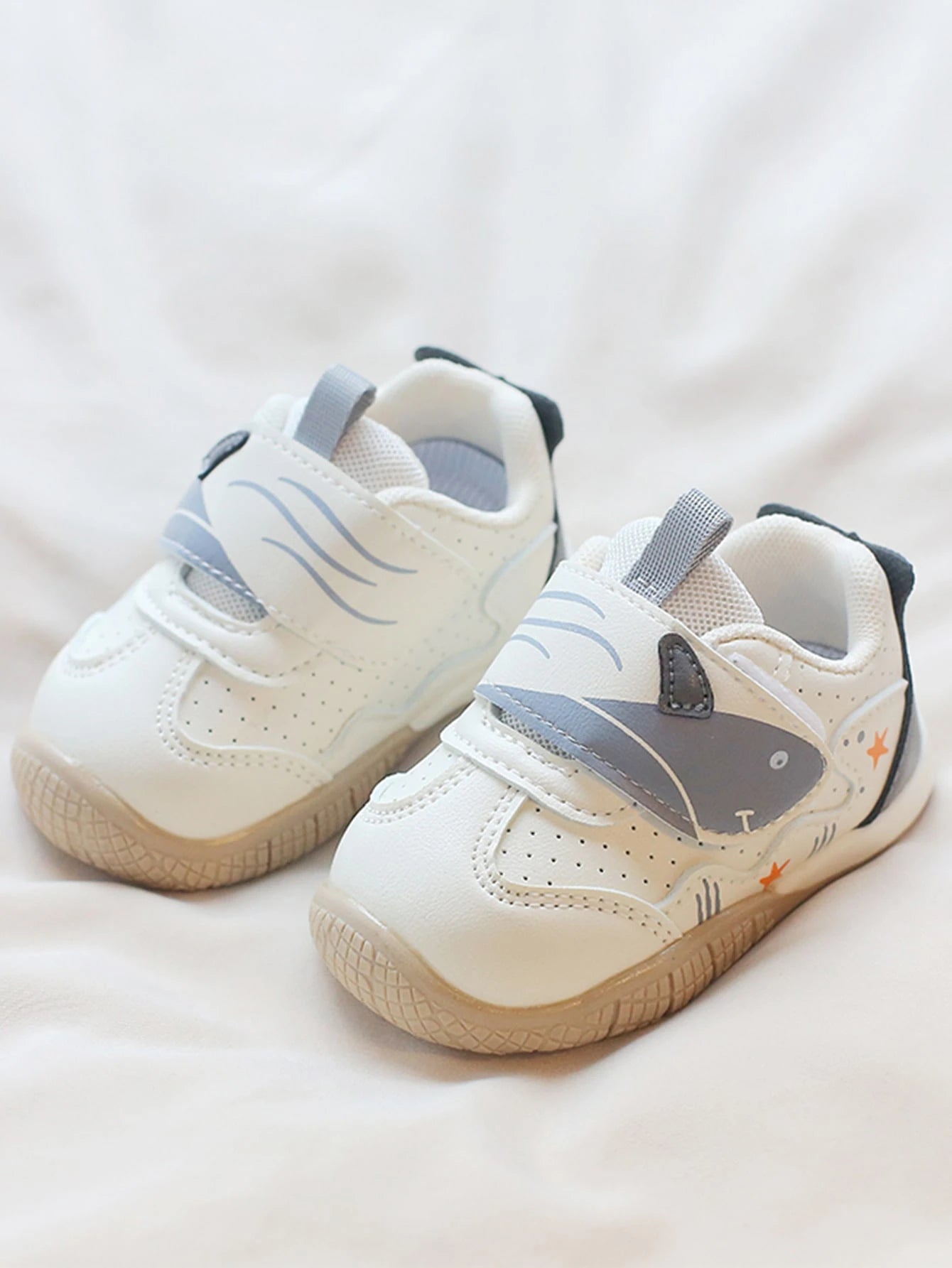 1 Pair Children's Casual Skate Shoes, Simple Hook And Loop Flat