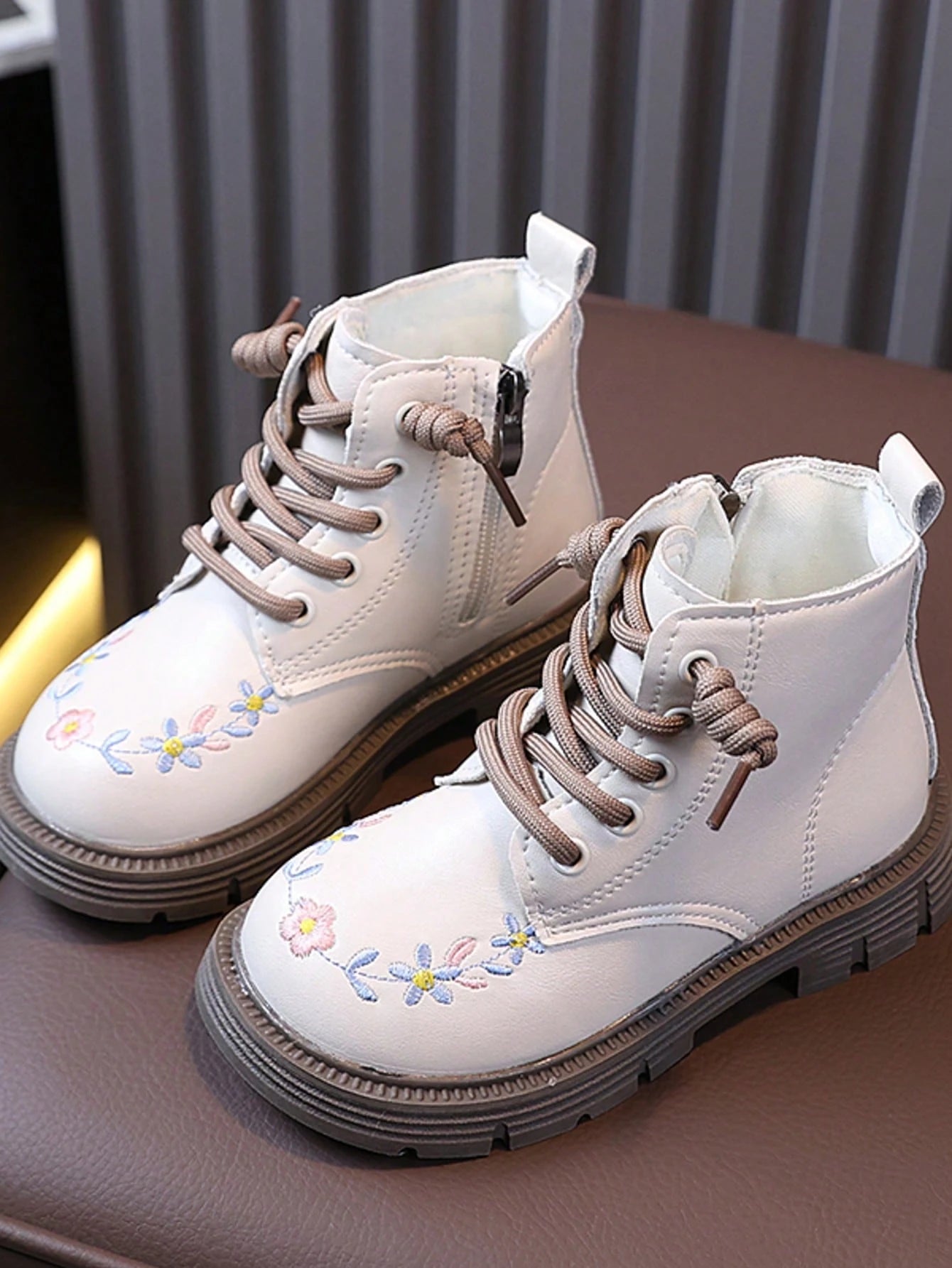 British Style Lace-Up Side Zipper Leather Boots