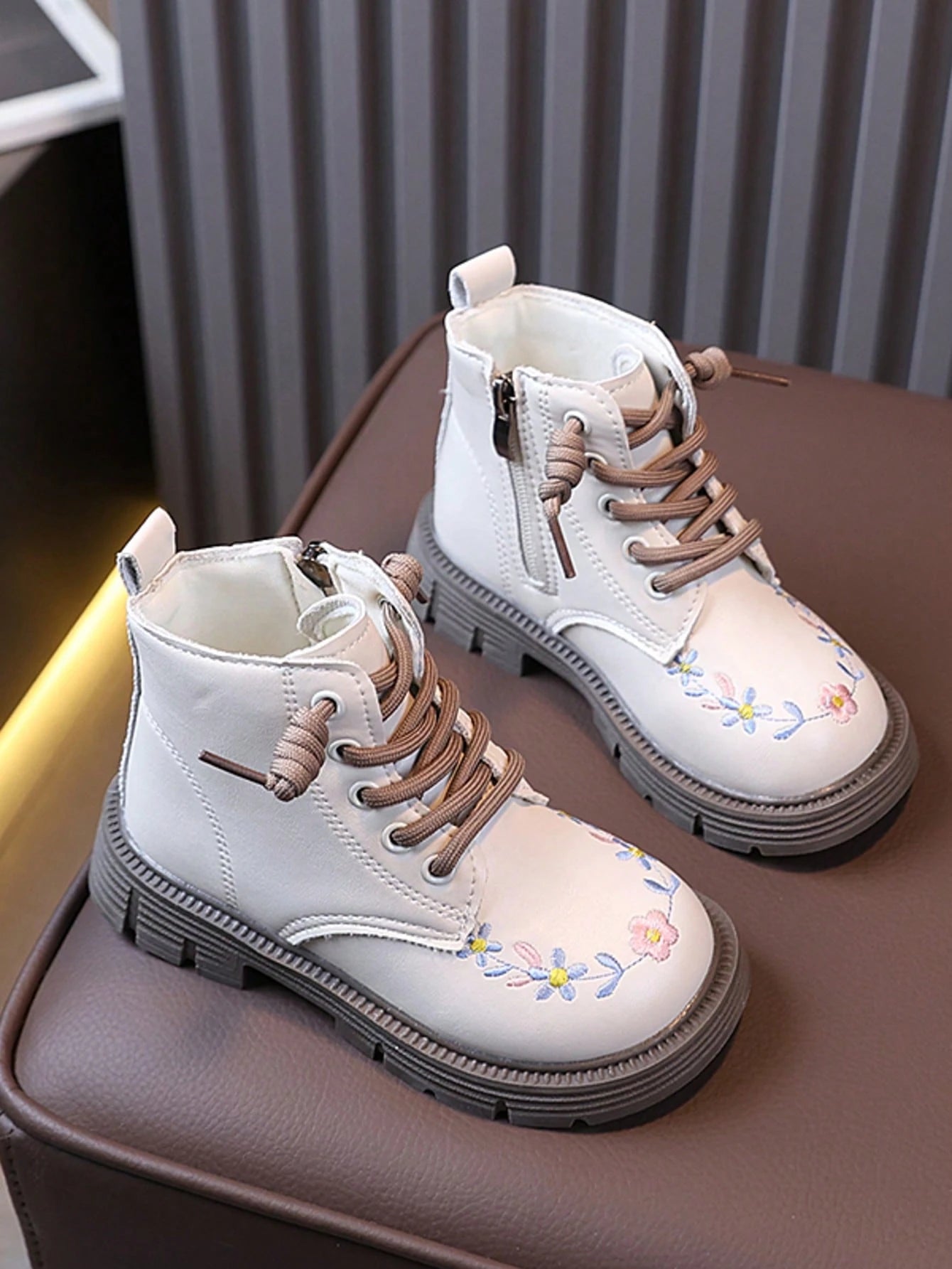 British Style Lace-Up Side Zipper Leather Boots