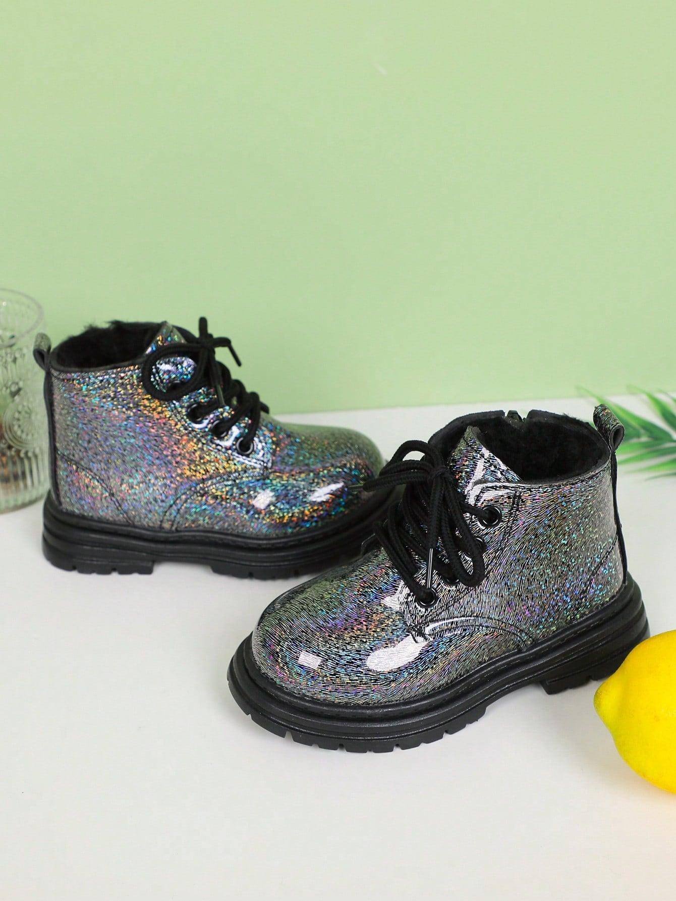1 Pair Fashionable Classic Round Toe PU Shiny Cute Princess Boots Black 2