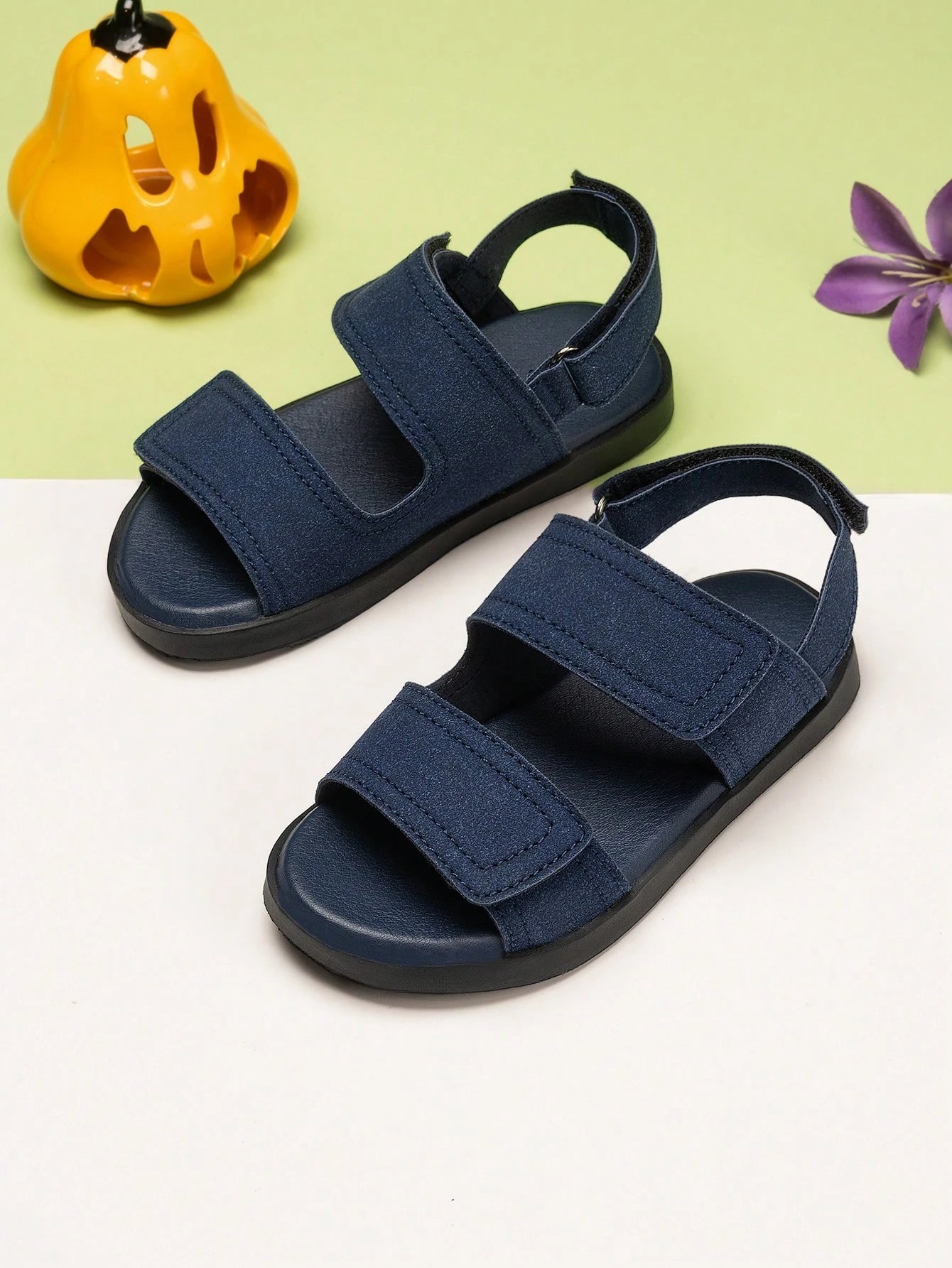 1 Pair Fashionable Solid Color Cute Toddler/Kids Soft Sole Flat Sandals