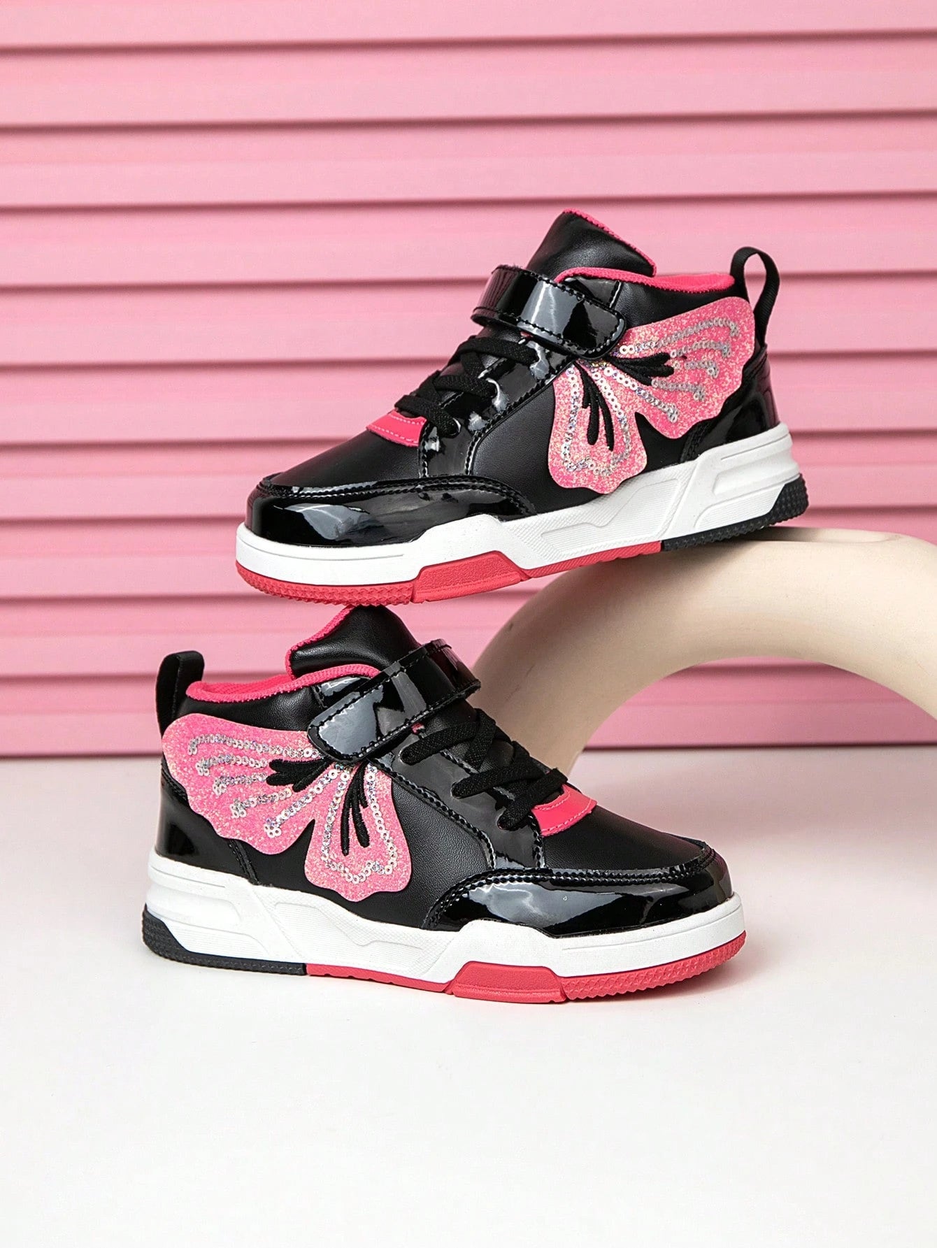 1 Pair Girls Sweet Butterfly Embroidery Princess Style High-Top Canvas Shoes Hot Pink