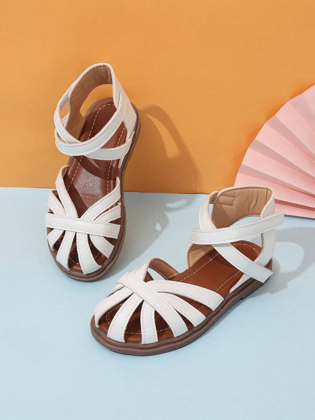 1 Pair Girls Hollow-Out PU Bandage Decor Flat Cute Sandals CN31