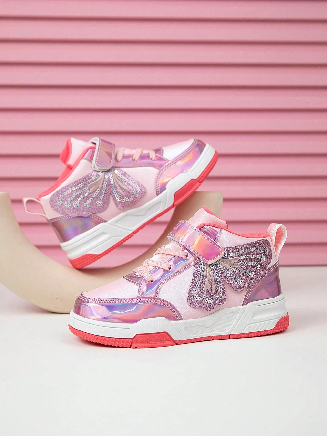 1 Pair Girls Sweet Butterfly Embroidery Princess Style High-Top Canvas Shoes Baby Pink