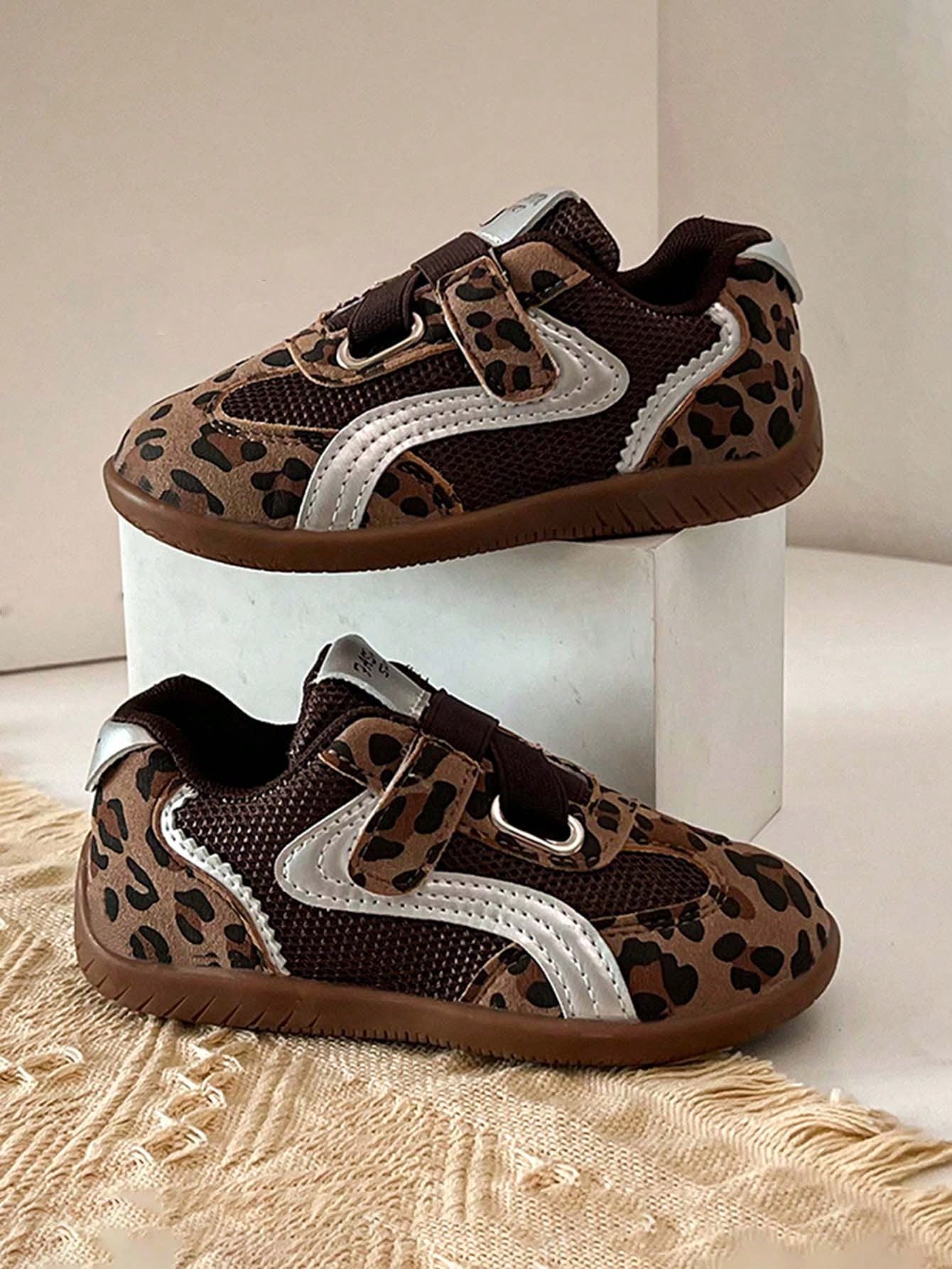 Colorblock Mesh Hook & Loop Soft Sole Retro Casual Sports Shoes